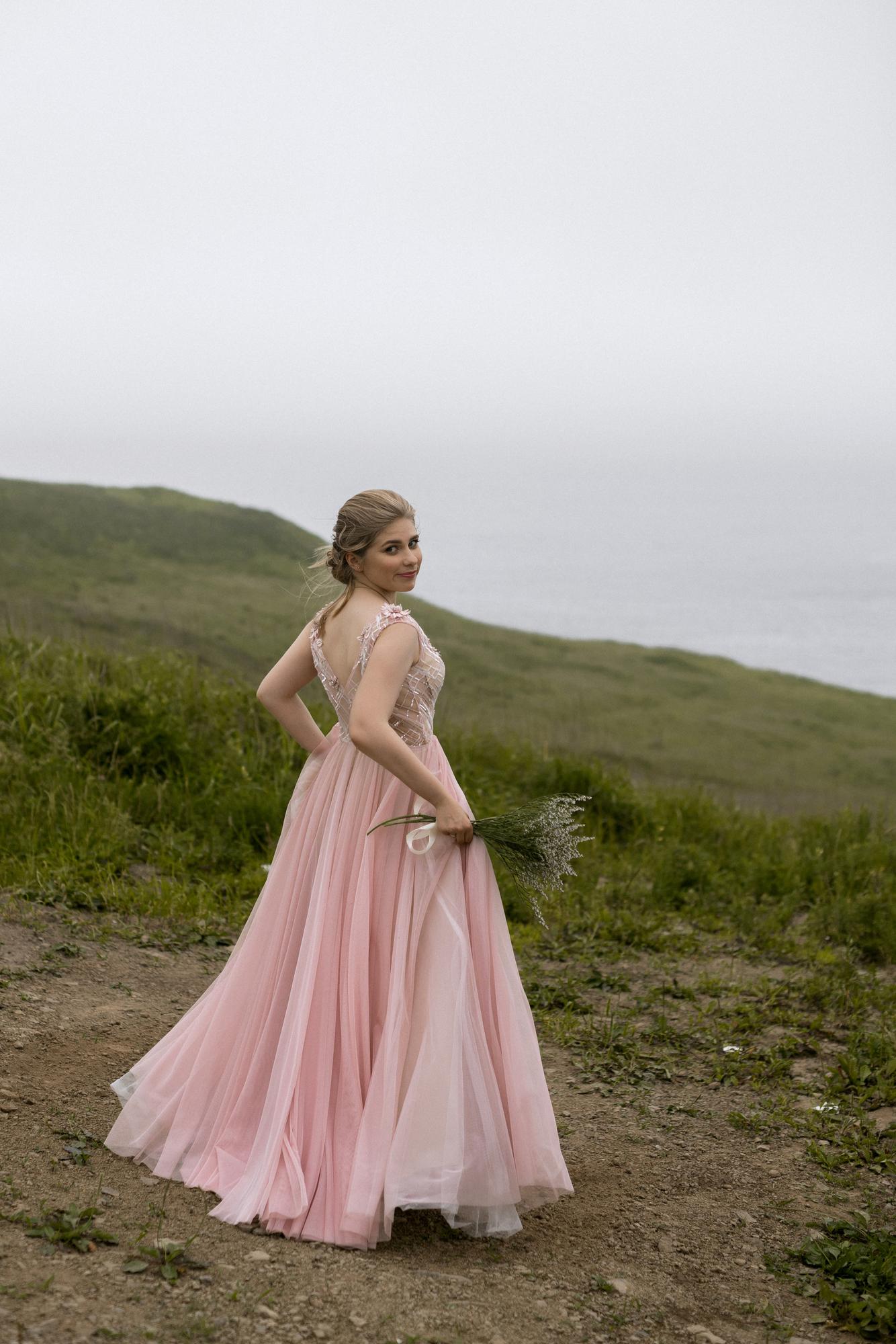 Платье в дымчато-розовом оттенке Romi