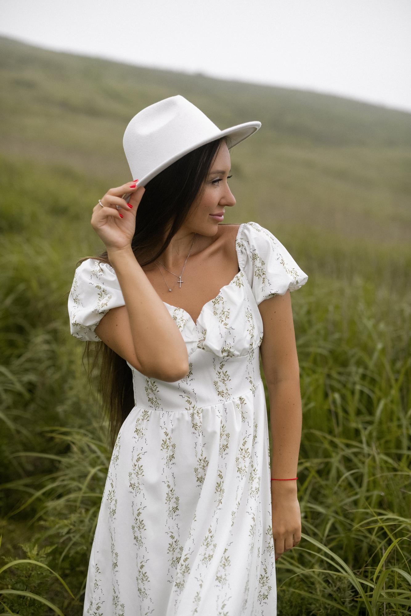 Молочное миди в зеленый цветочек