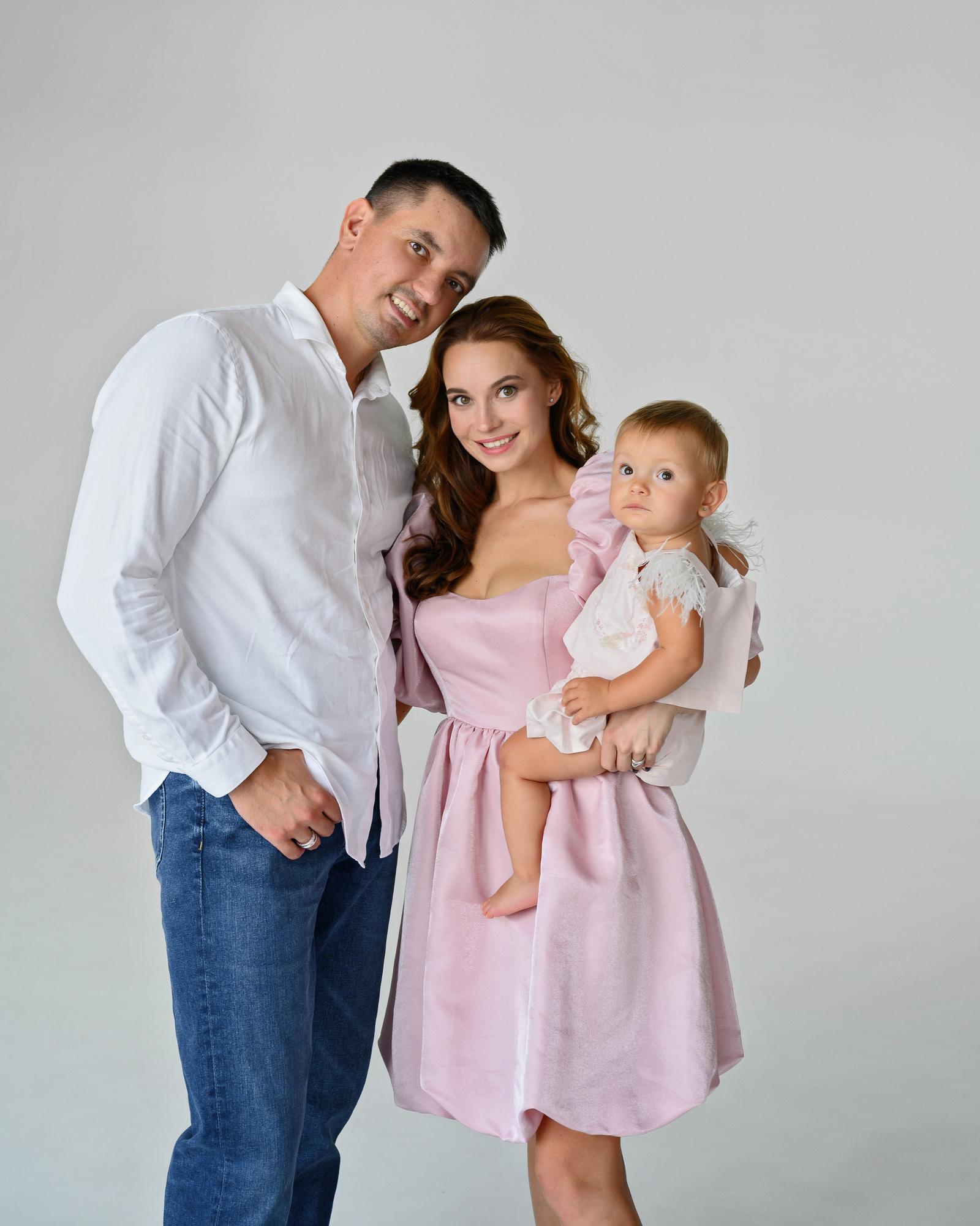 Пудровое короткое колокольчик из органзы-стекла