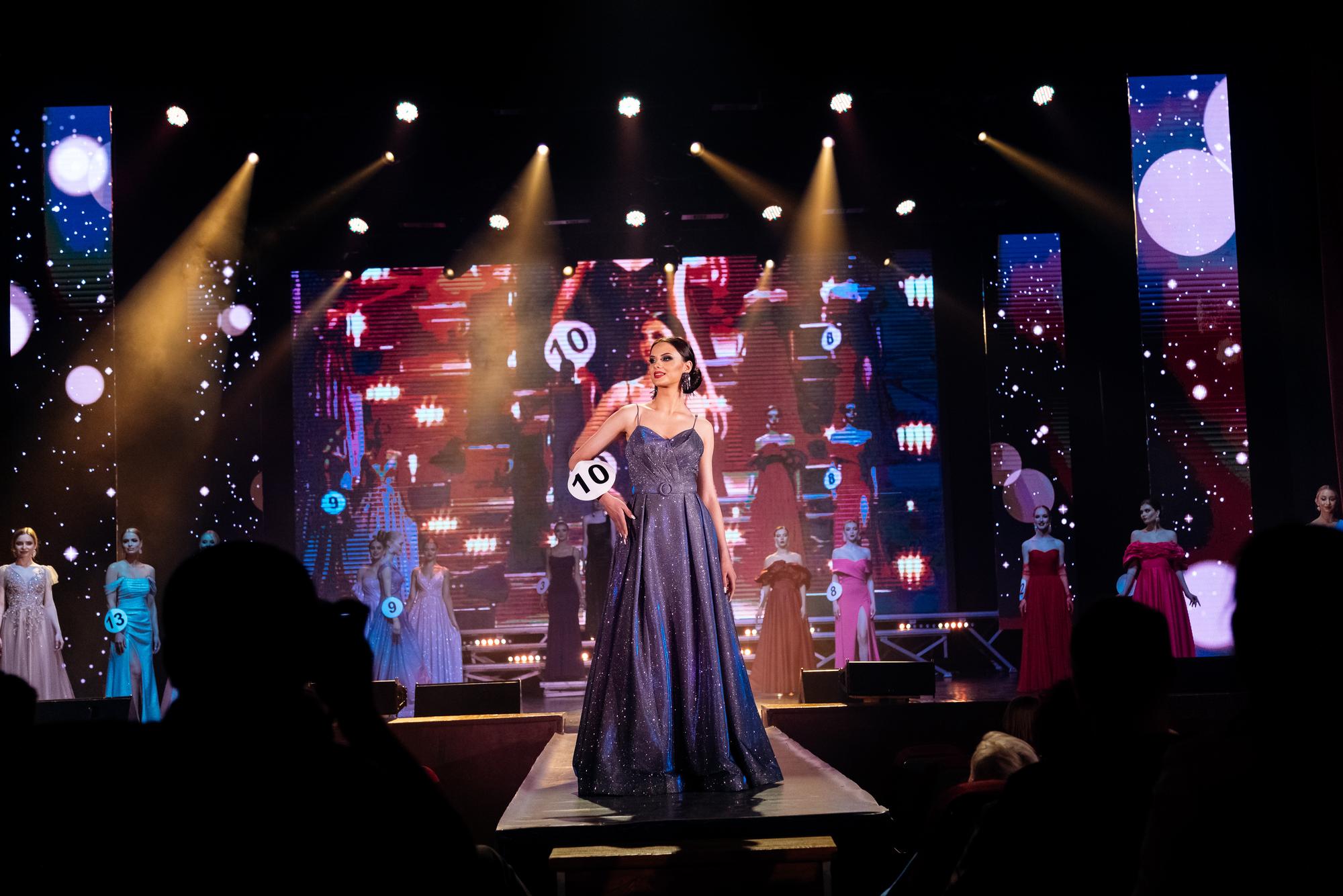 Синее глиттер тонкая лямка разрез