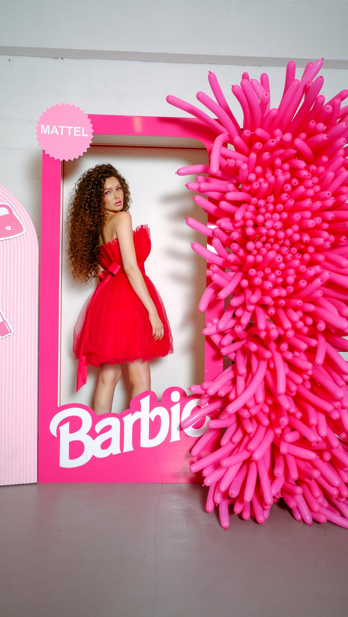 Малиновое атлас врезная чашка Бритни