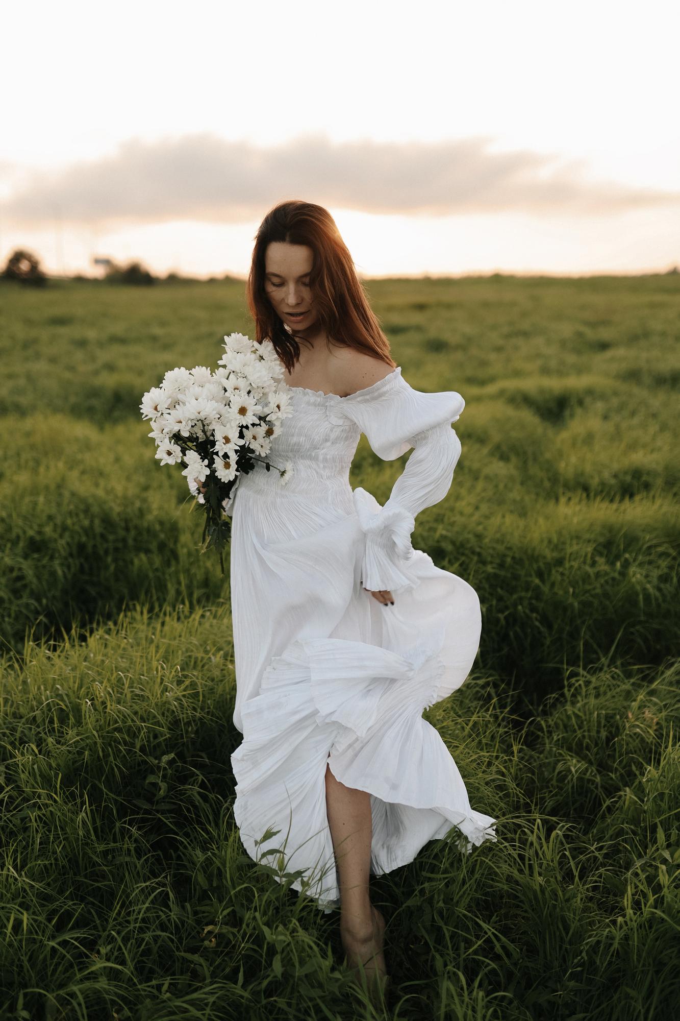 Белое плиссировка гофре с рукавами