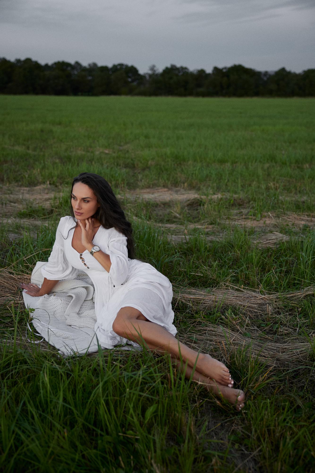 Молочное платье в стиле кантри