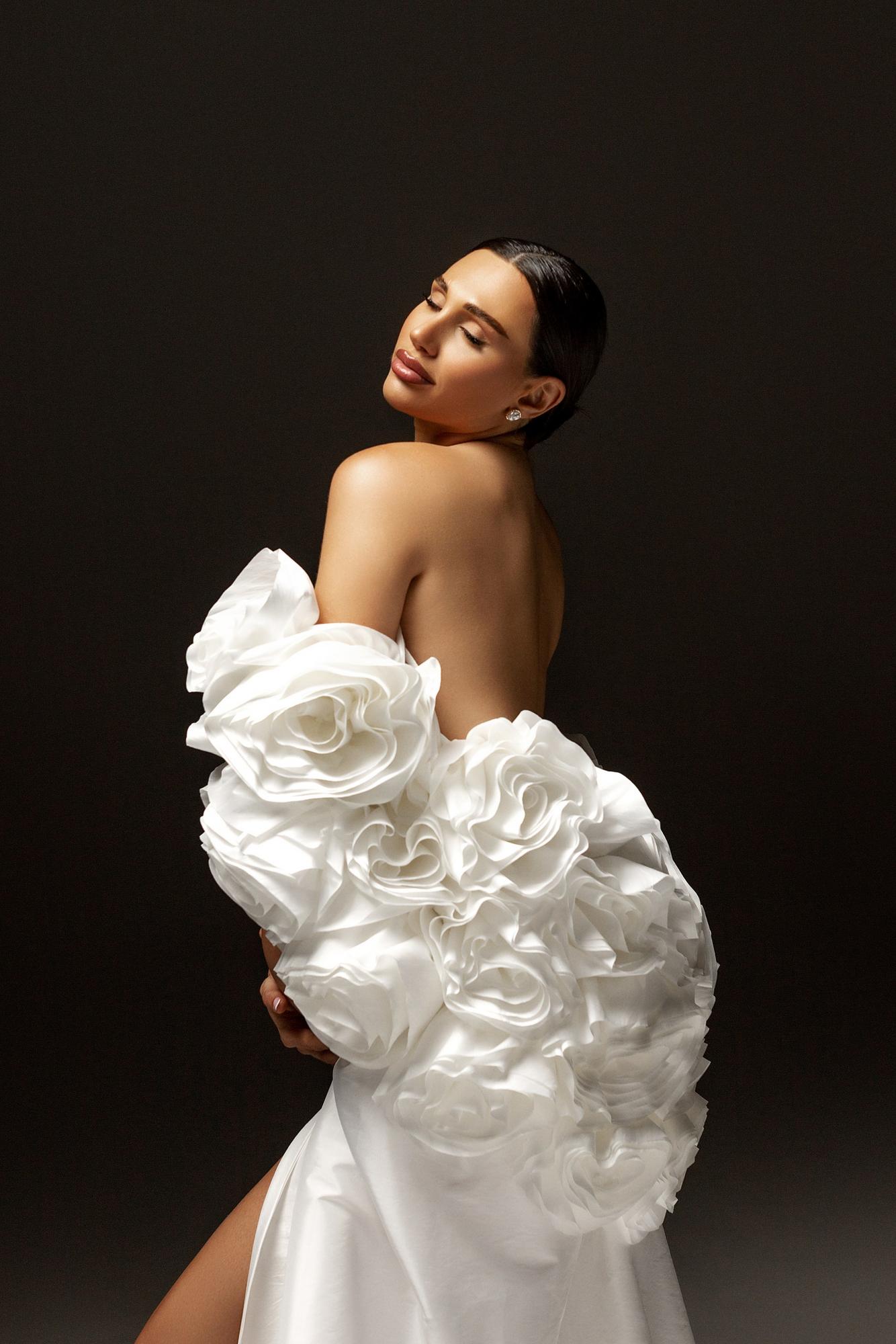 Комплект белый шлейф накидка цветы