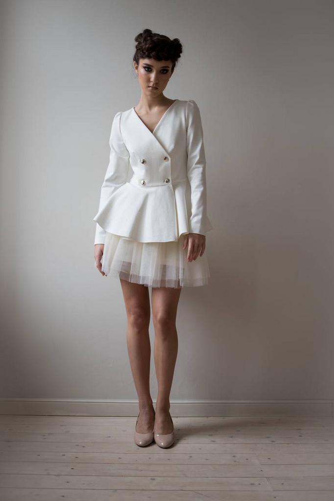 Двубортный жакет с баской