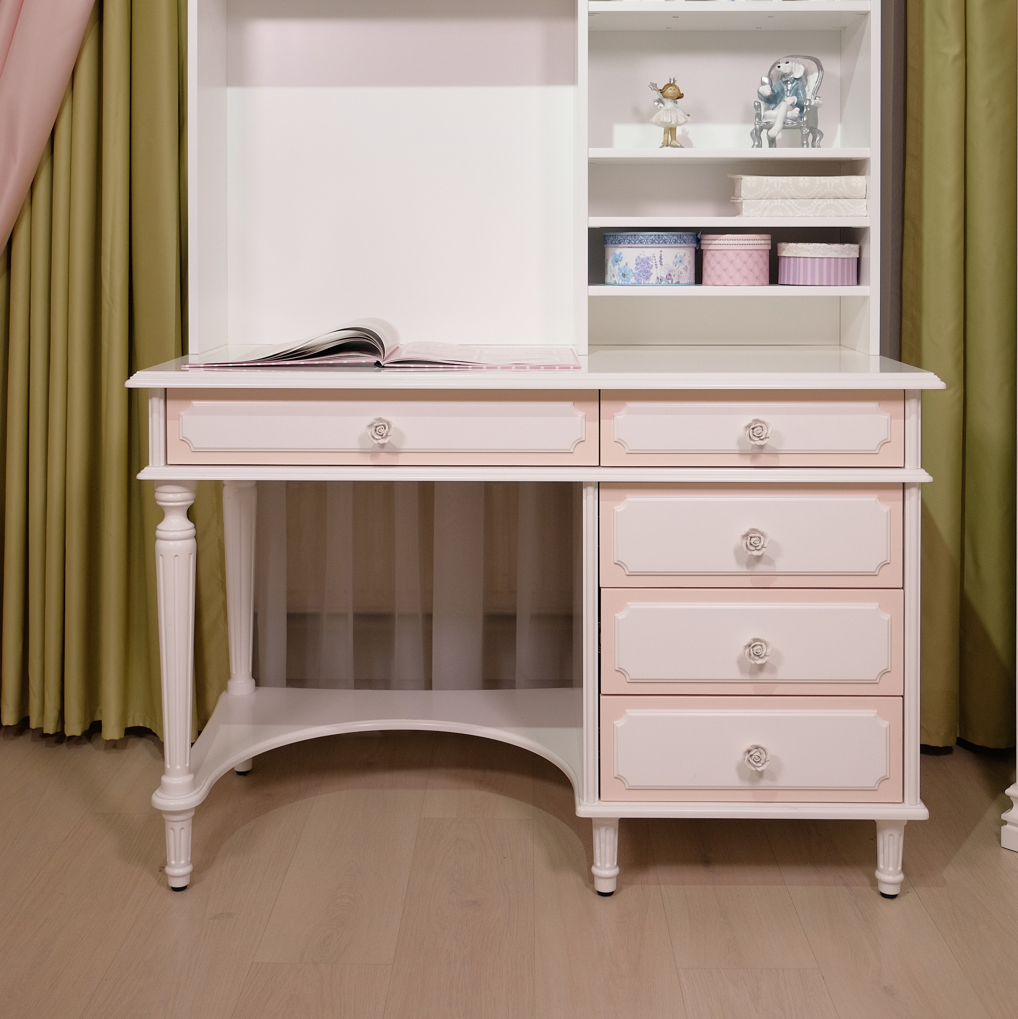 Письменный стол на 5 ящиков AR-36