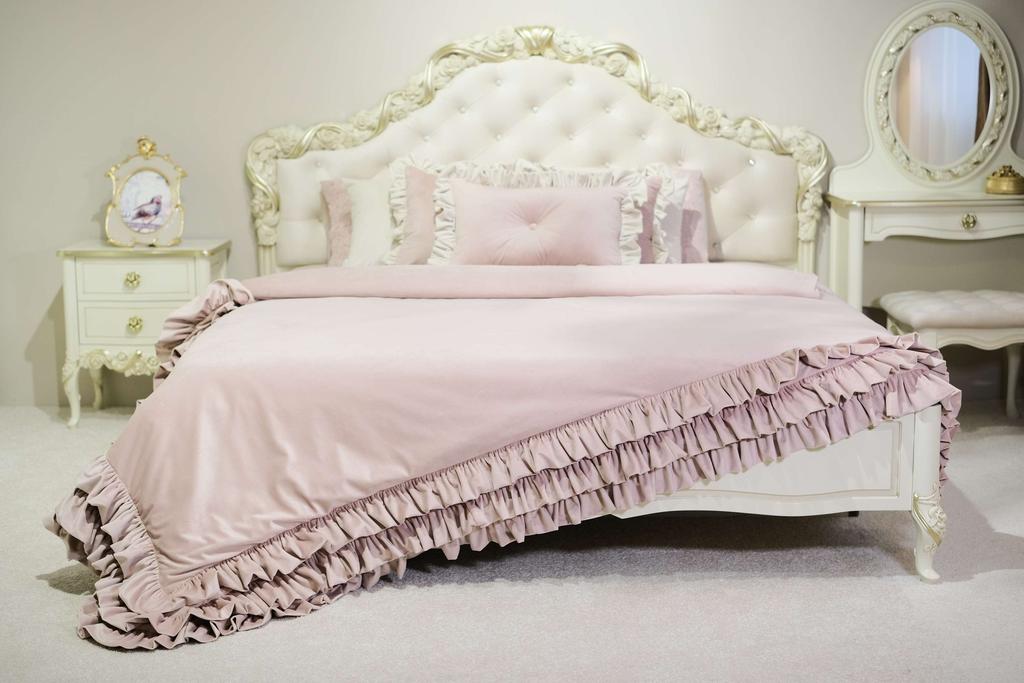 Покрывало с тройной рюшей "Sofia"