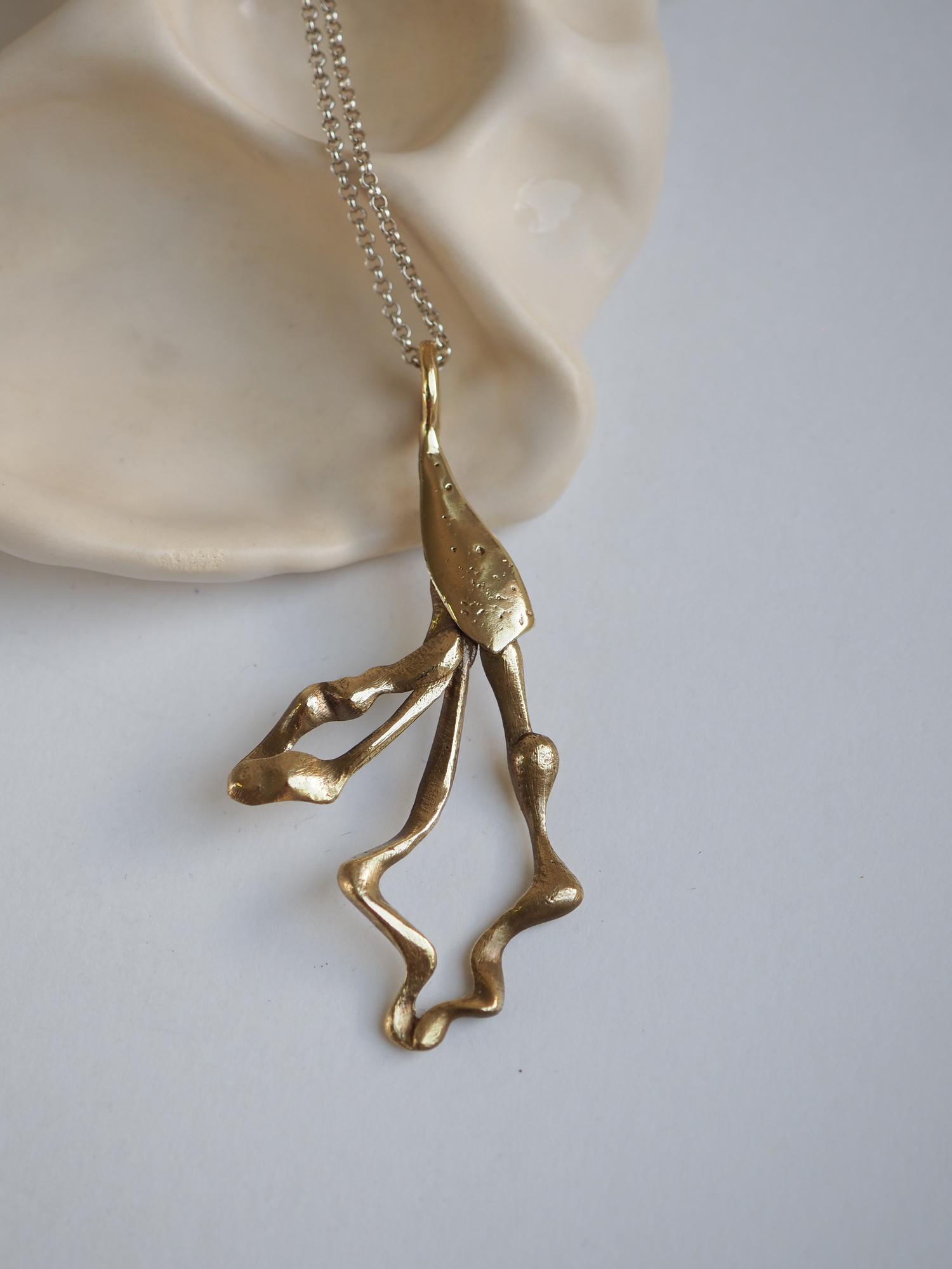 Iris Pendant (Large)