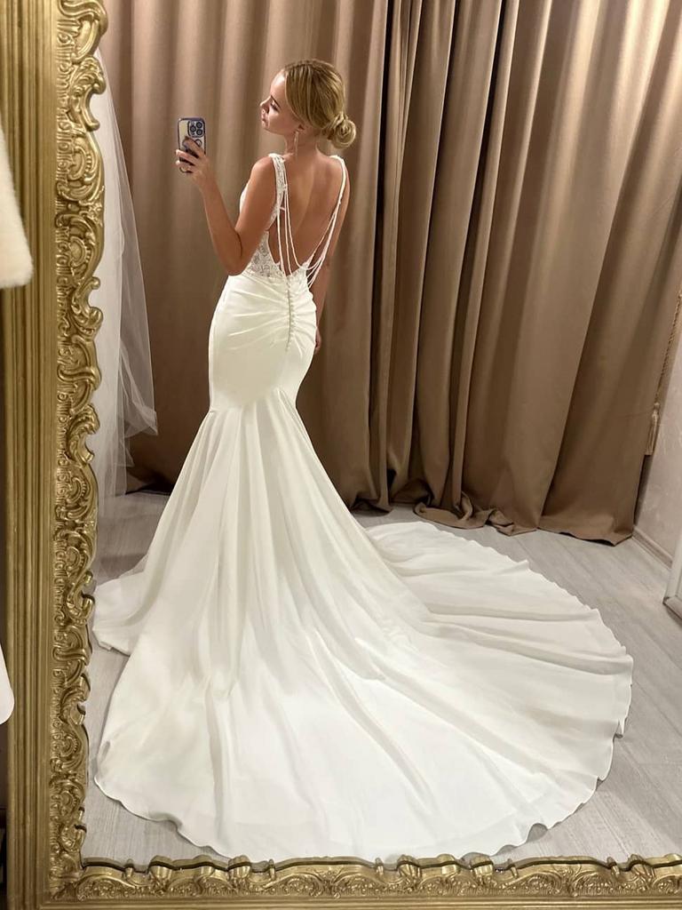 Bler свадебное платье фото с бусами на спине