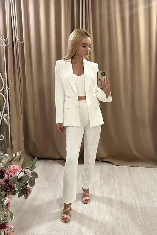 свадебный женский костюм