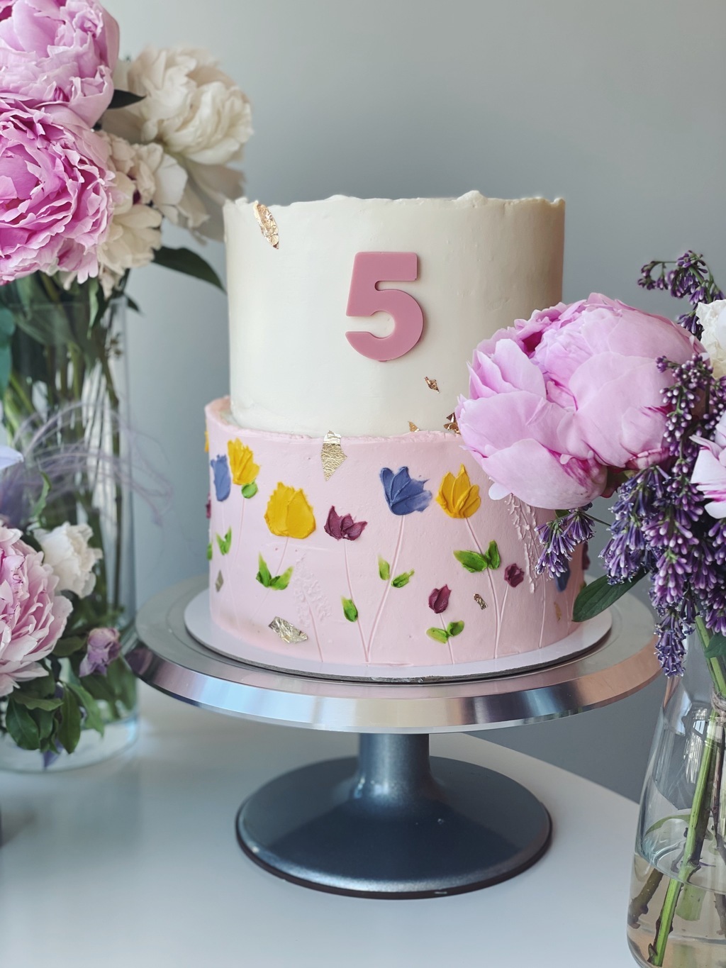 Многоярусный торт