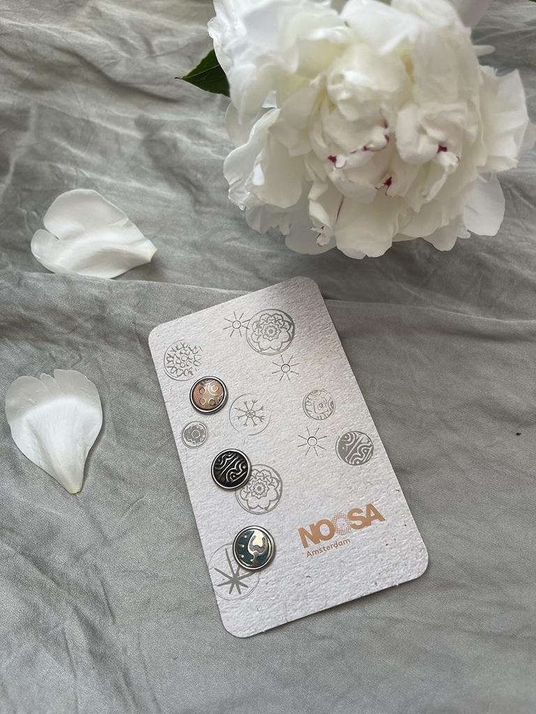 Petite набор кнопок "Бусины Дзи"