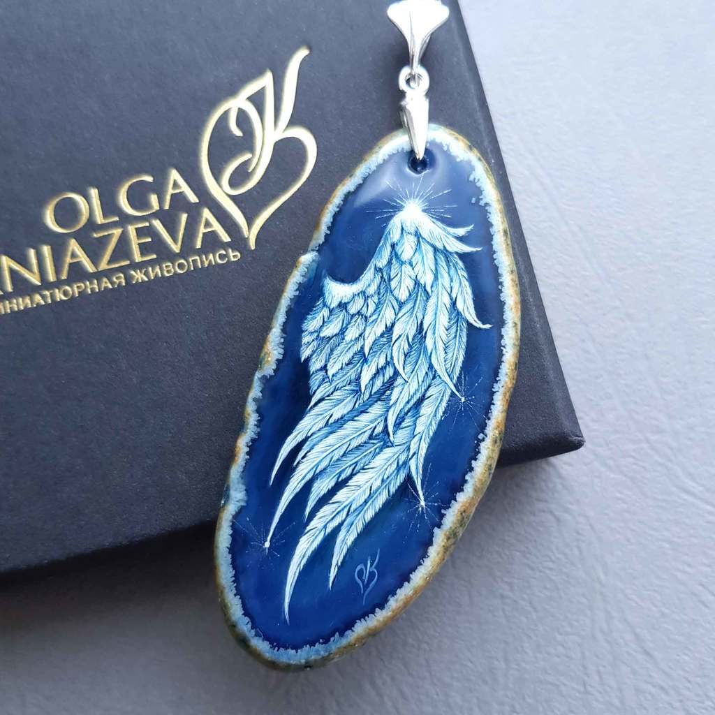 Кулон Под крылом ангела ювелирная живопись Ольга Князева - фото 1