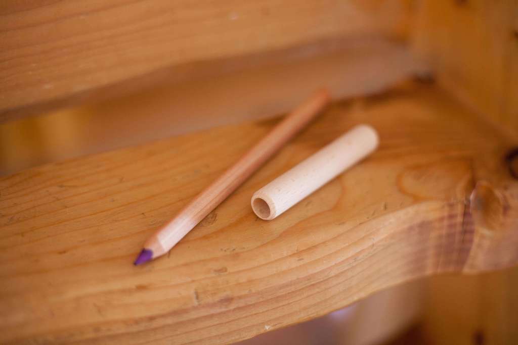 Карандаш трехгранный нелакированный AMS (АМС), шт - красно-фиолетовый