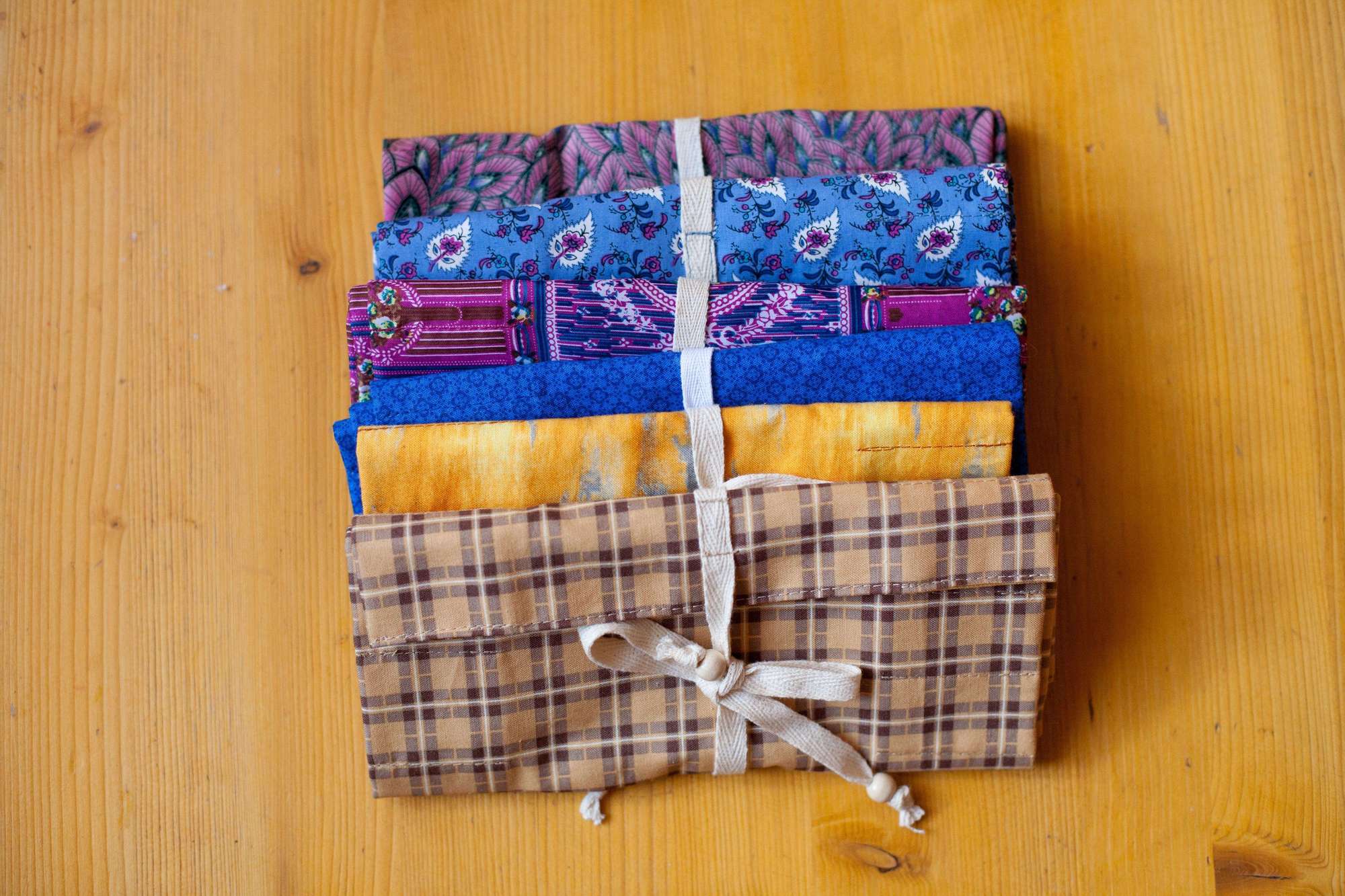 Школьный пенал для восковых мелков