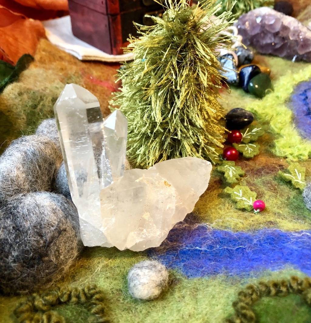 Кристалл  горного хрусталя