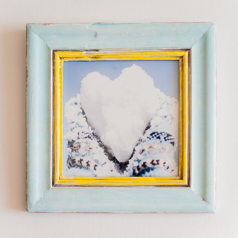 Голубая с жёлтым