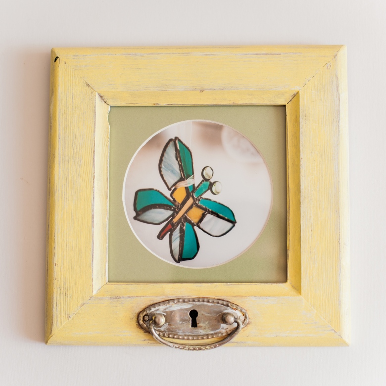 Жёлтая с секретом