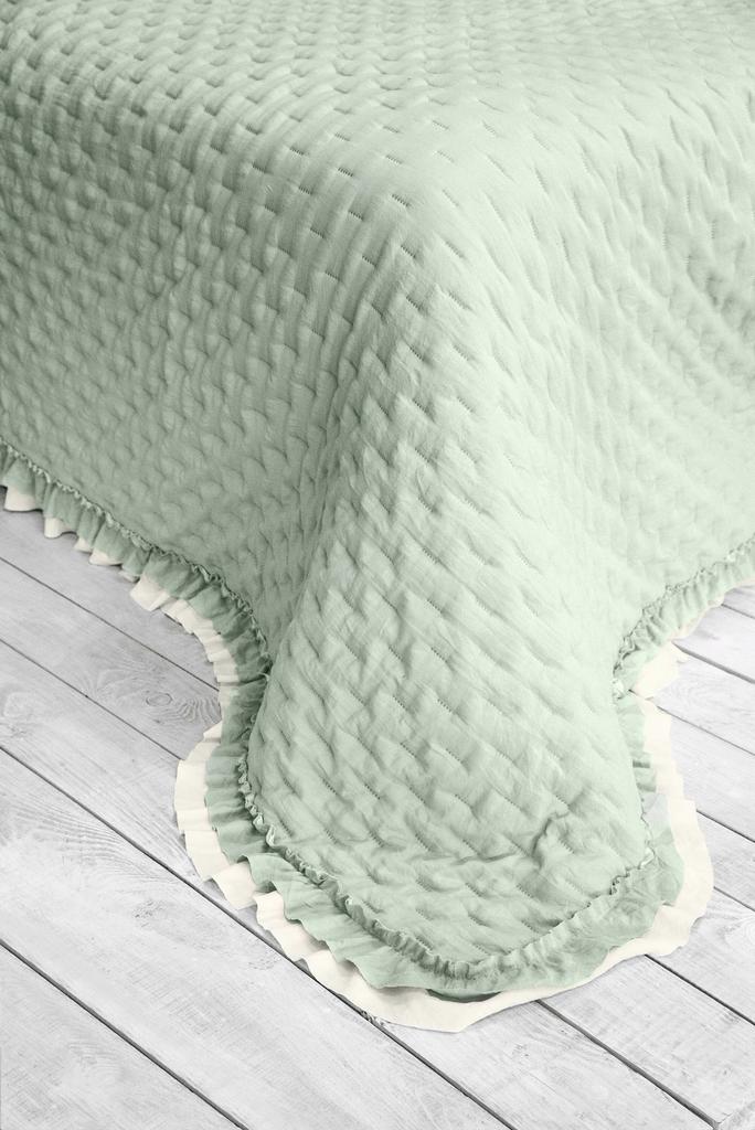 Покрывало 1,5-спальное с рюшами "Рошель" Зеленое