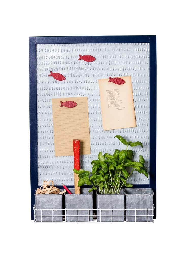 Магнитная доска с кашпо и магнитами "Рыбки"