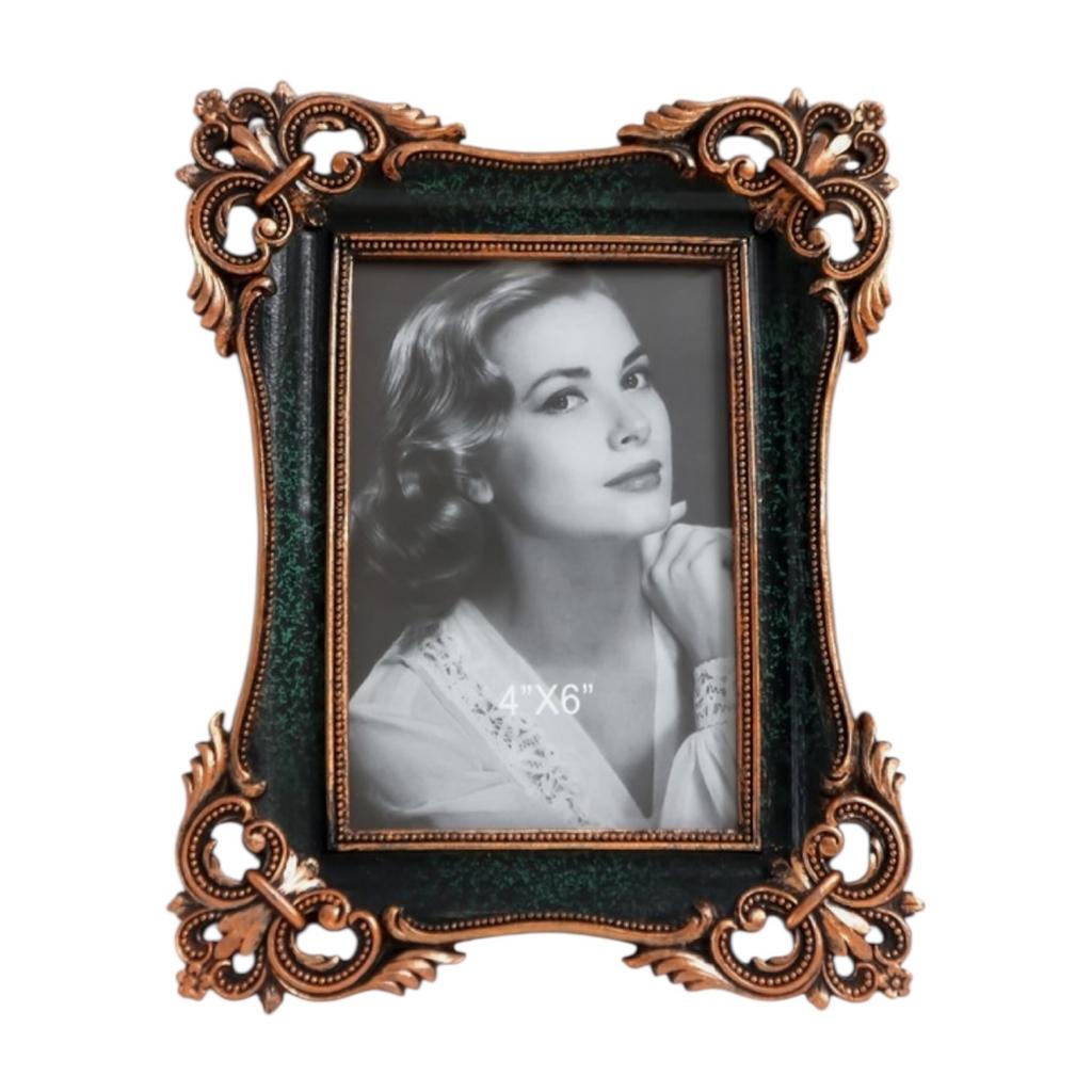 Фоторамка "Модерн и вензеля"