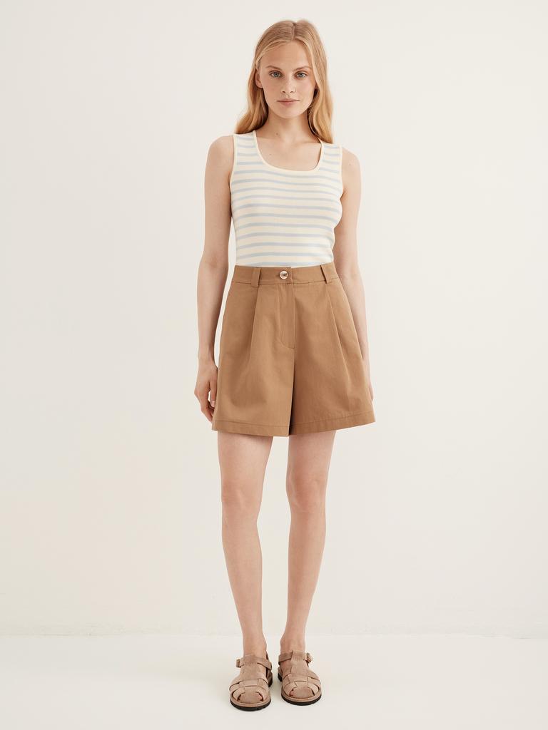 Шорты из плотного хлопка коричневого цвета