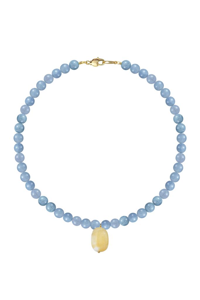 Бусы с желтым кулоном