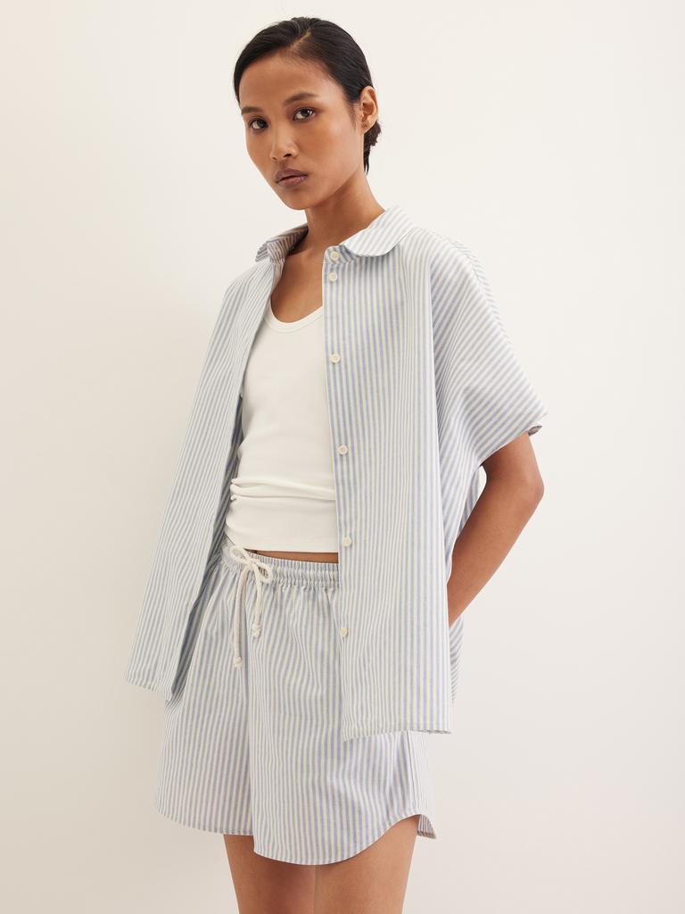 Рубашка в полоску голубого цвета