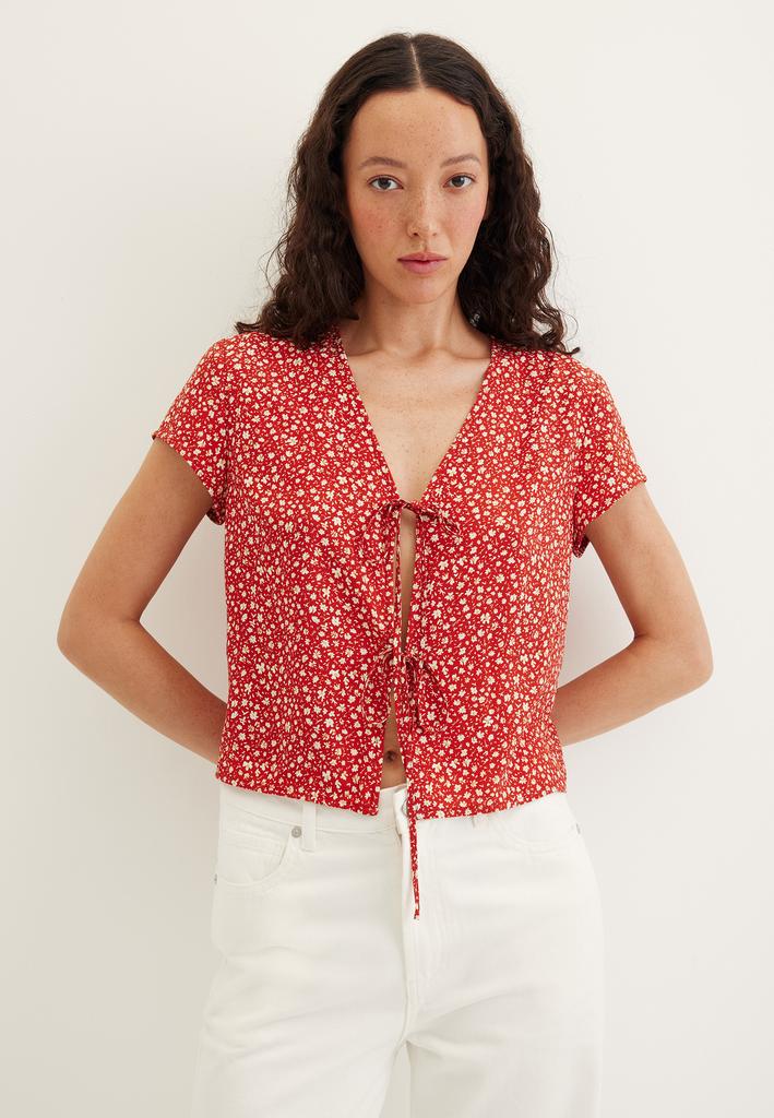 Топ цветочный принт красного цвета