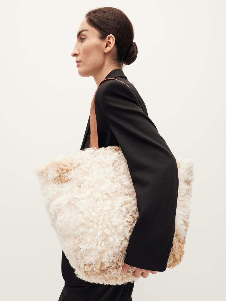 Пушистая сумка из овечьей шерсти Keeper (Хранитель)