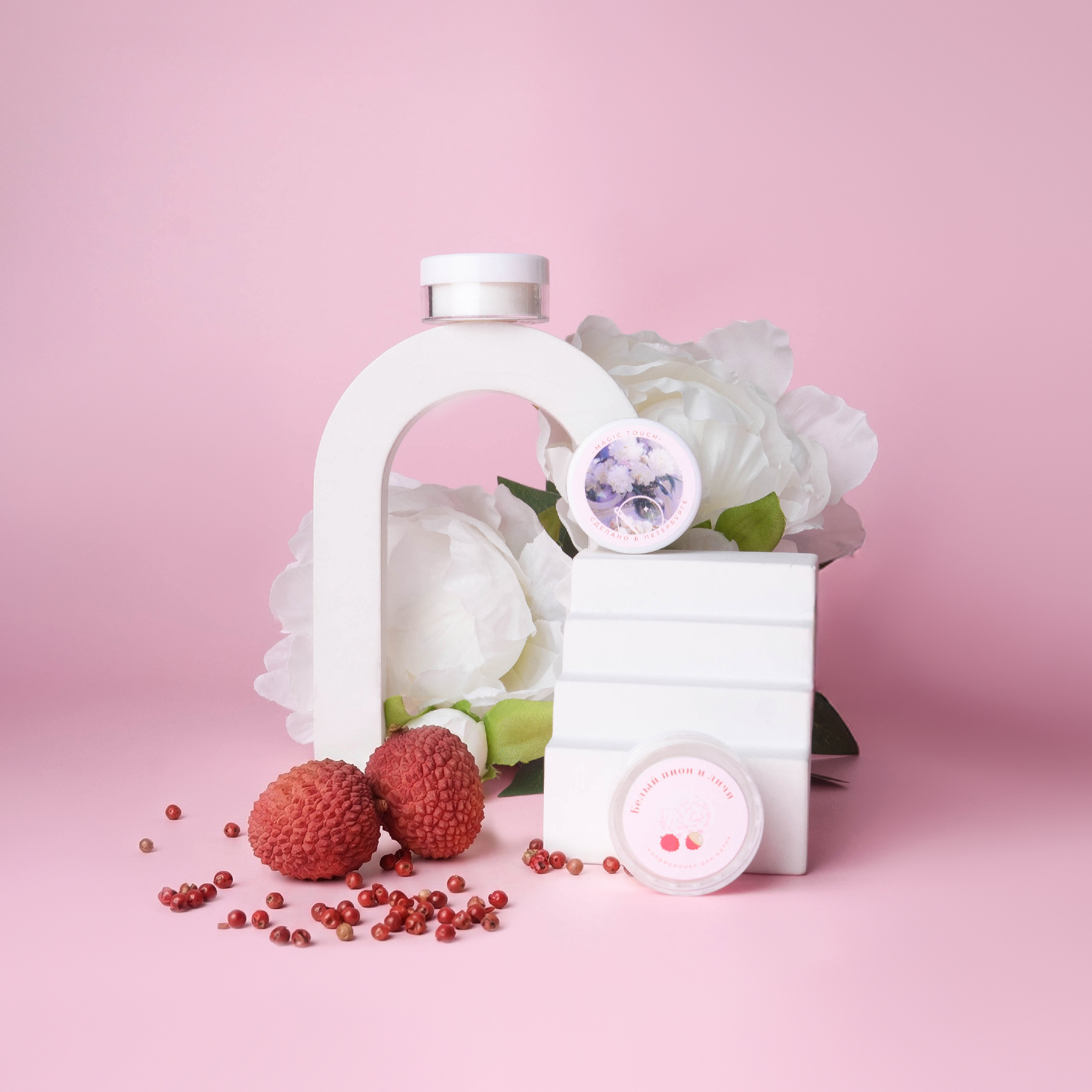 Белый пион и личи