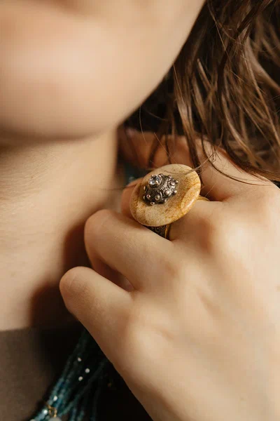 Кольцо с диском из яшмы №2