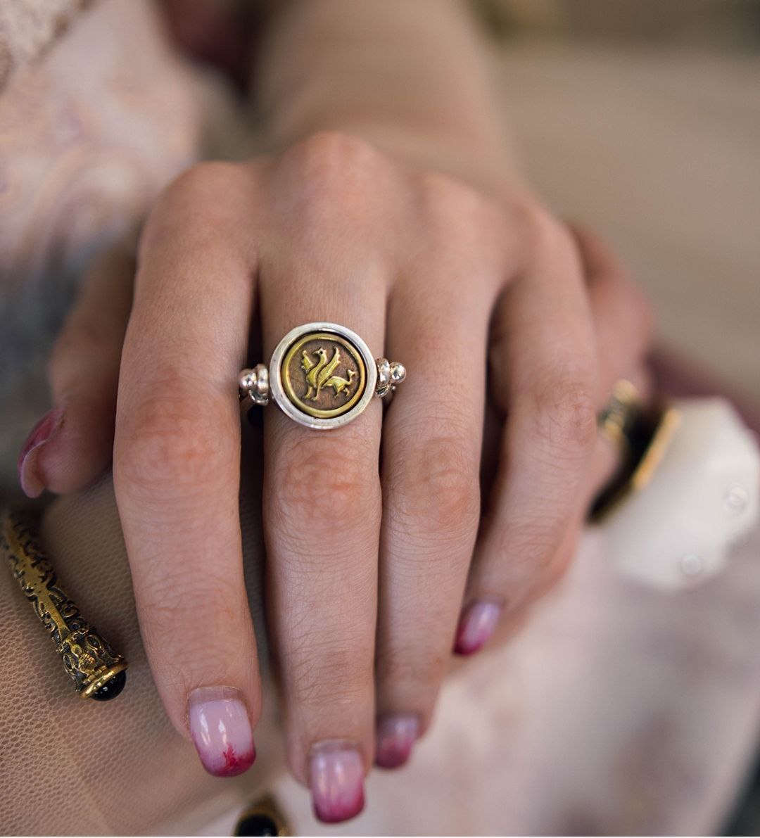 Кольцо с поворотным механизмом "Добрая сказка"