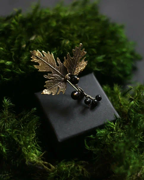 Брошь "Смородина"