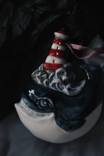 Кит-смотритель маяка