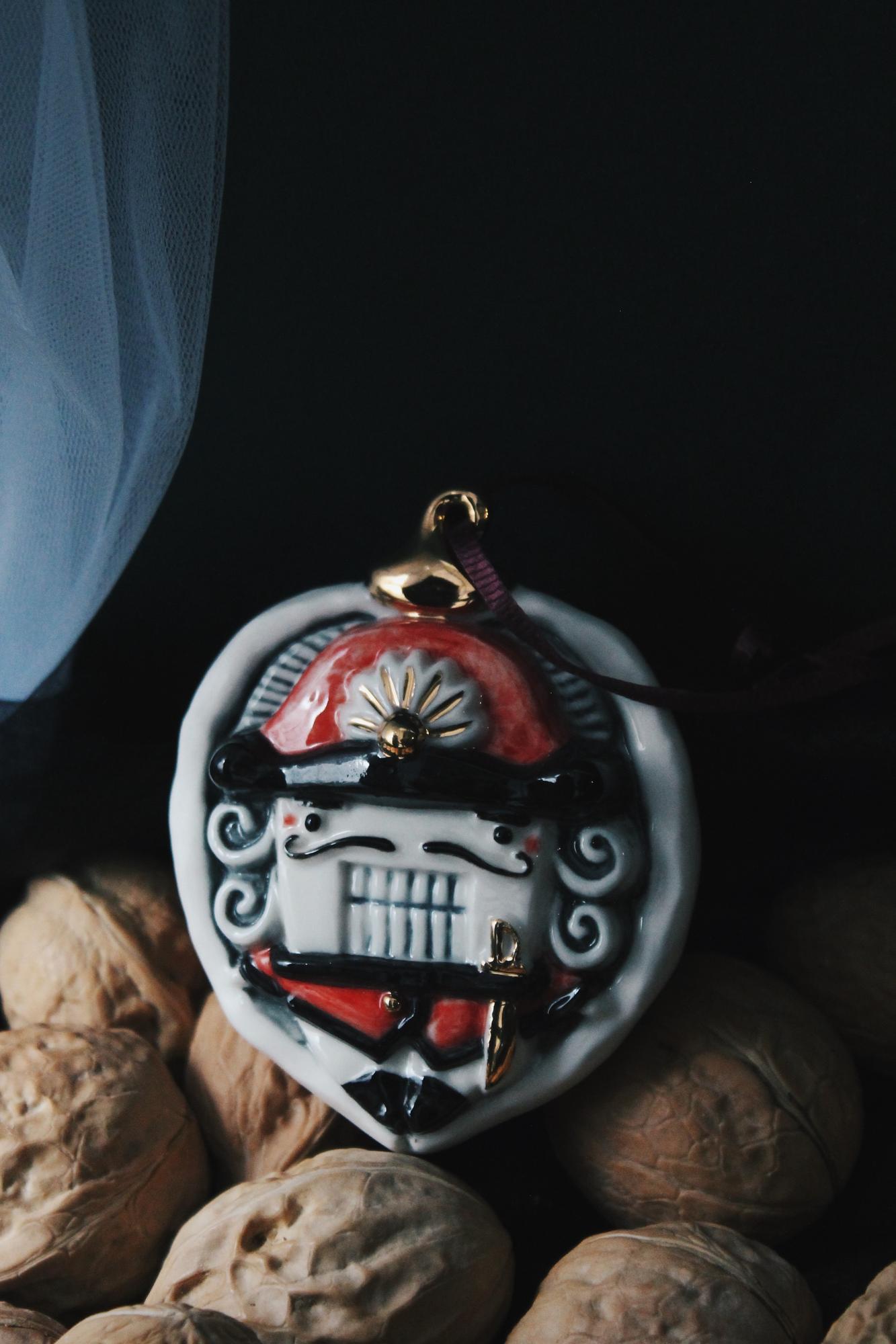 Щелкунчик в орешке