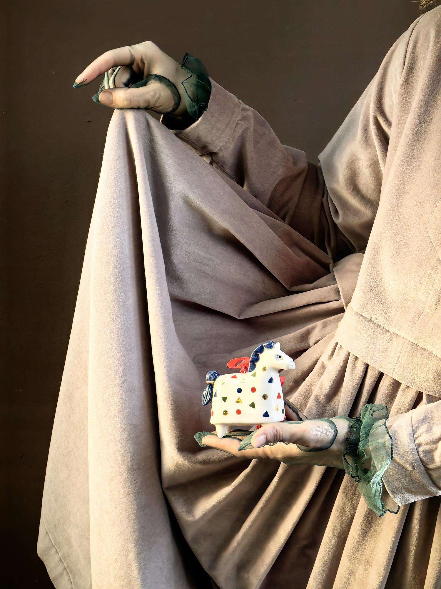 Коник-Попоник в конфетти