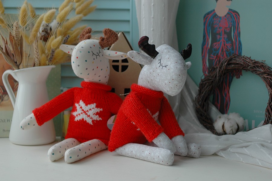 новогодние лоси