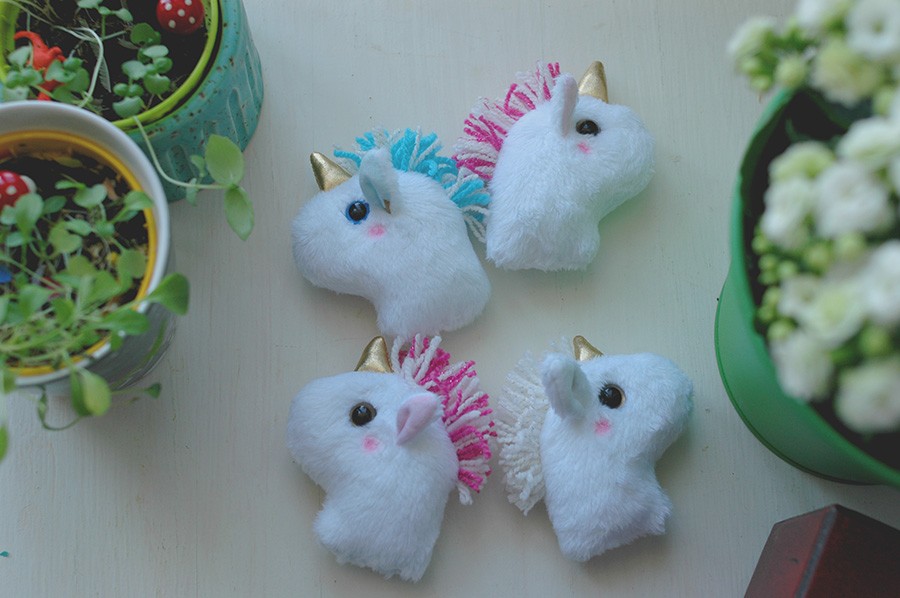 брошки единорожки