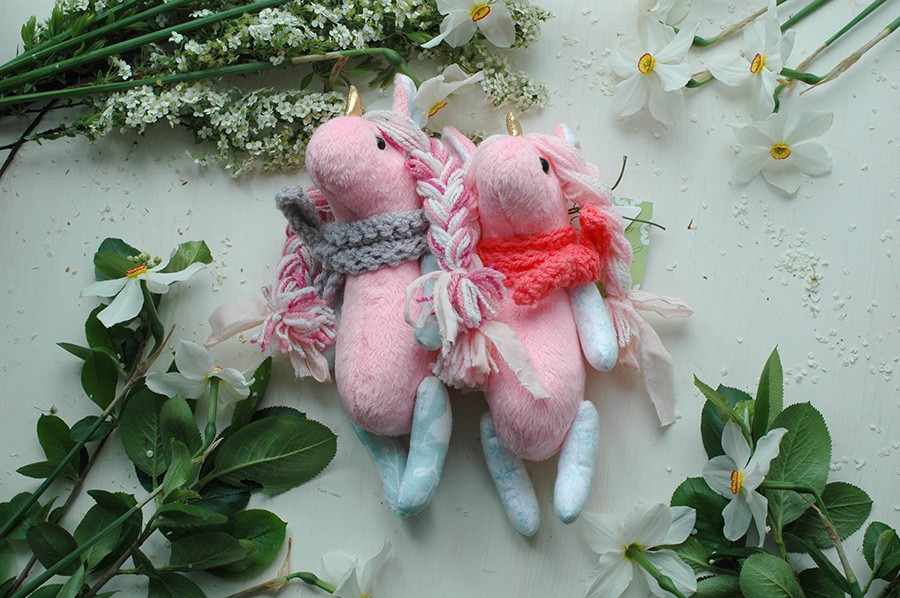 маленькие розовые единорожки