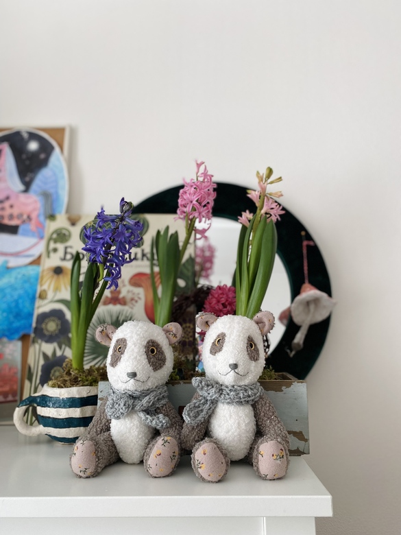 Панда в шарфике