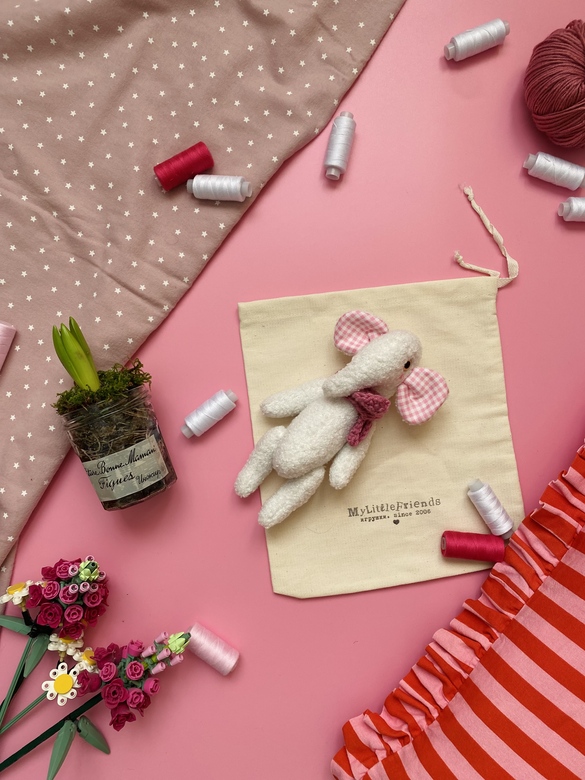 Слоник белый