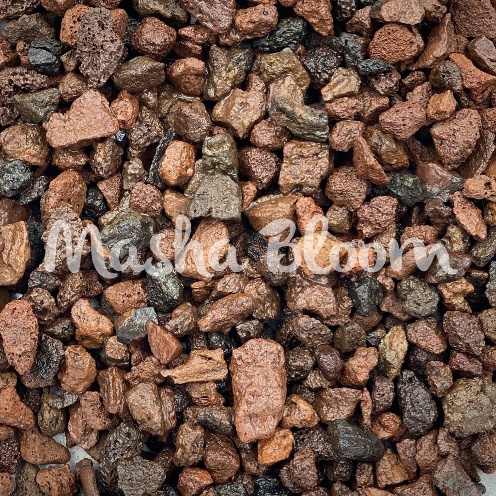 Вулканическая лава Masha Bloom для аквариума коричневая (лавовая крошка) 10-15 мм