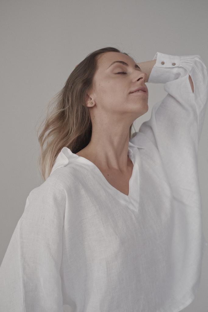 БЕЛАЯ УКОРОЧЕННАЯ РУБАШКА