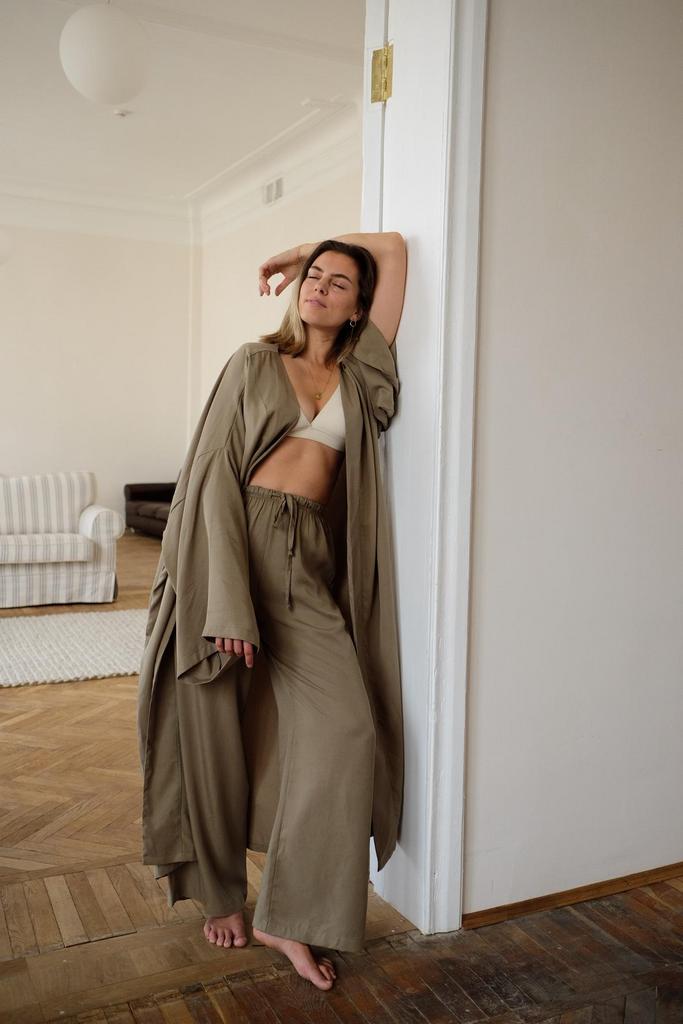 КИМОНО ИЗ ТЕНСЕЛЯ HOJA