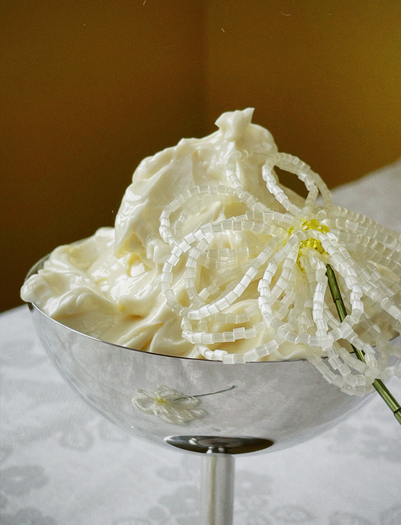 Георгины сливочные