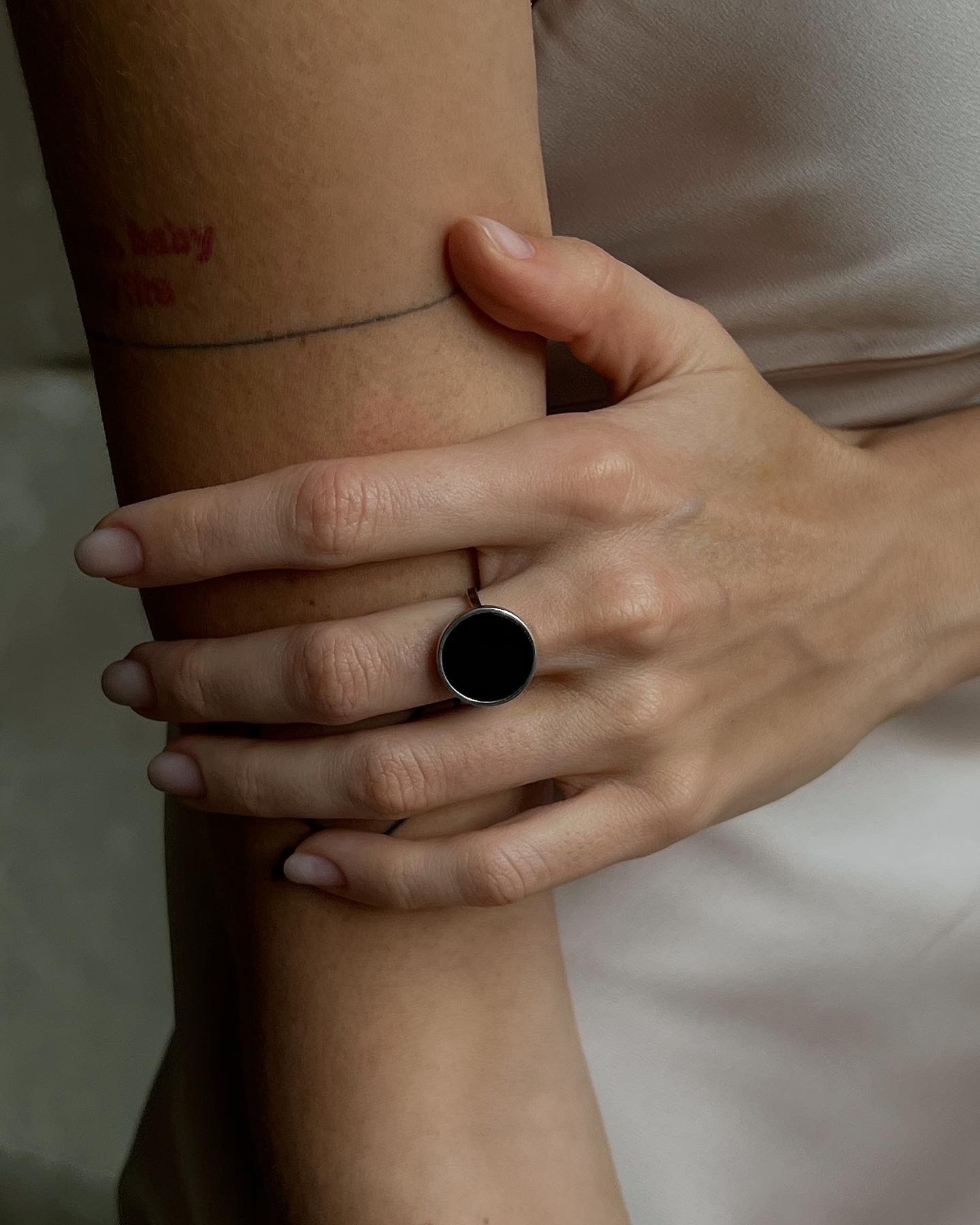 Кольцо с черным ониксом