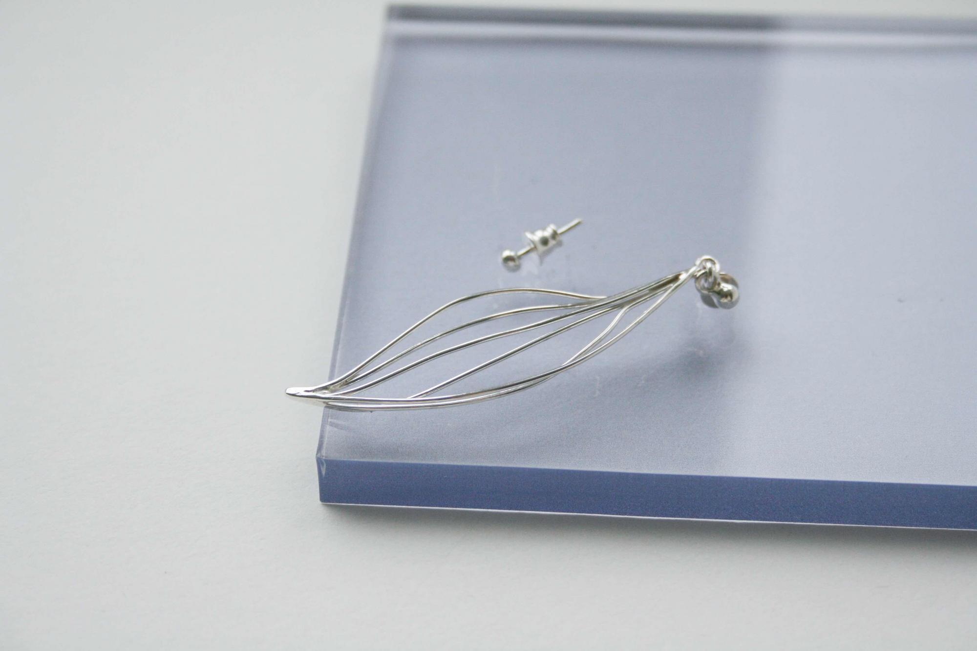 моносерьга Лепесток