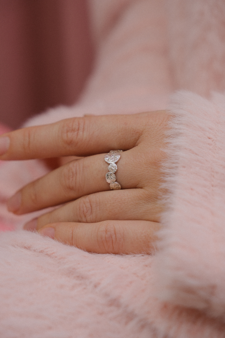 кольцо Луны