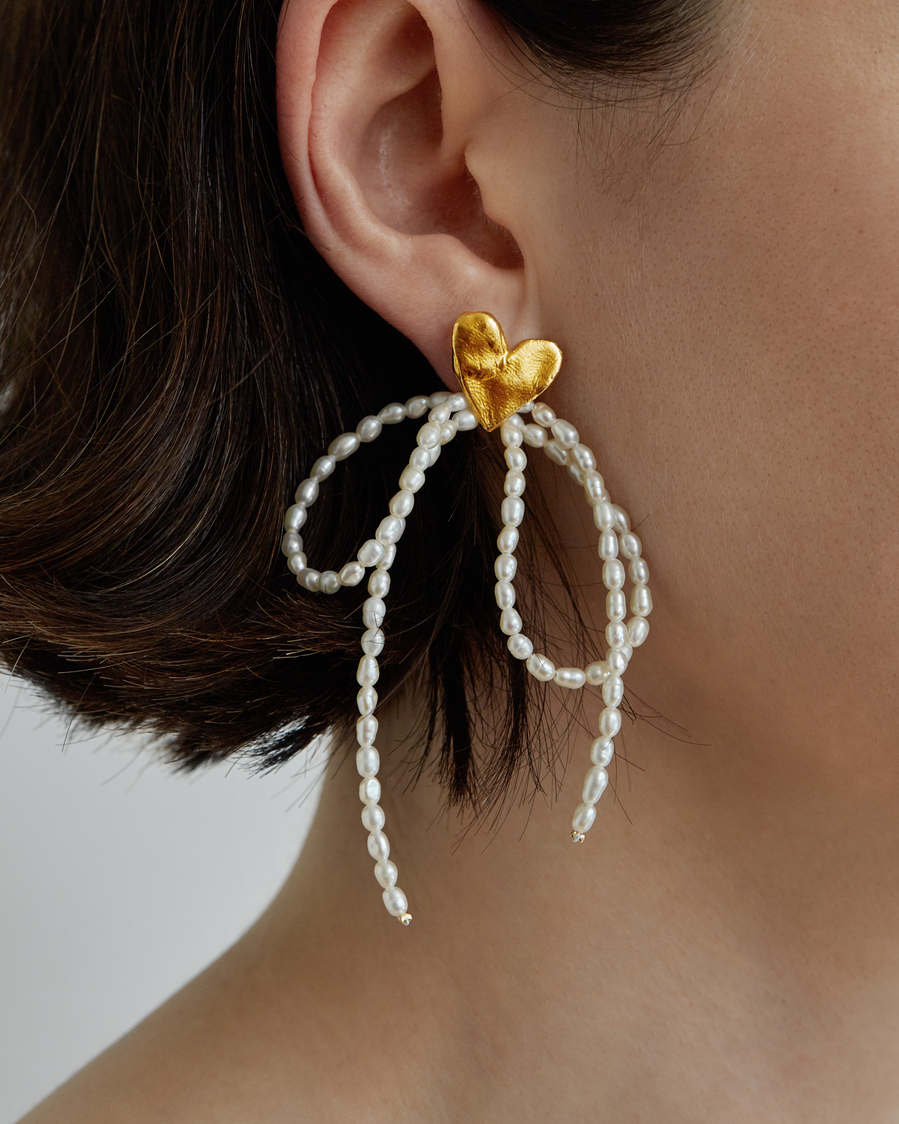 асимметричные серьги Сердца с жемчугом